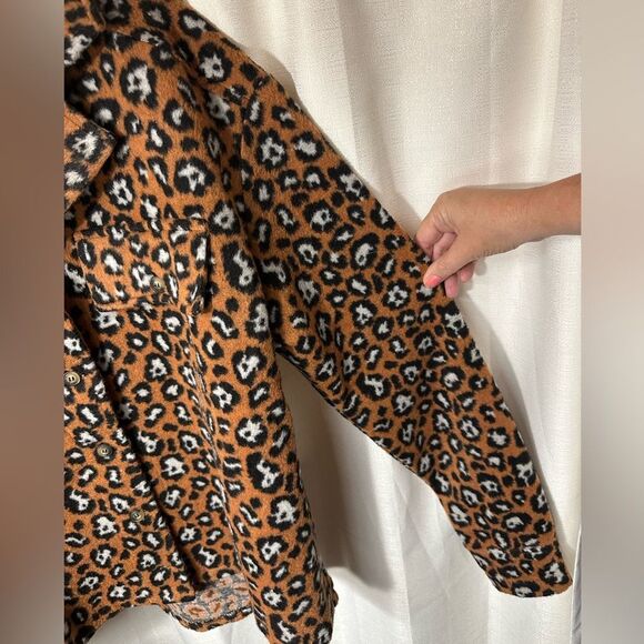 Simply Southern Leopard Print Fleece Shacket Relaxed Fit, Women's Size L - Picture 5 of 15
